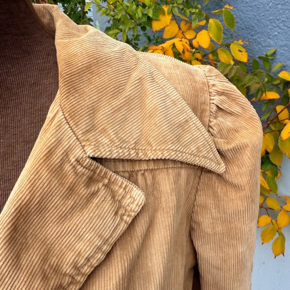 Vintage 70s tan corduroy jacket w/ lace - Picture 6 of 10
